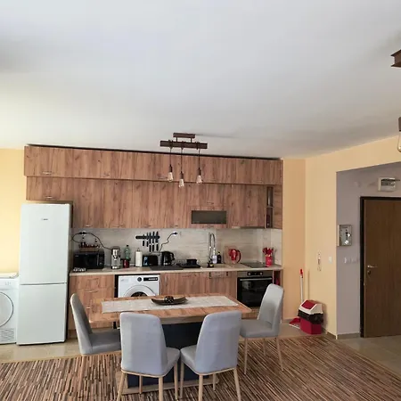 за гости александър